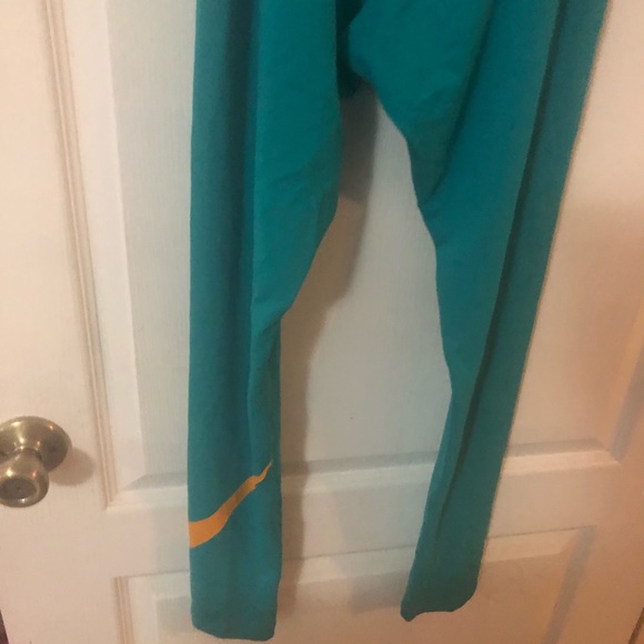 Nike leggings - Picture 5 of 11